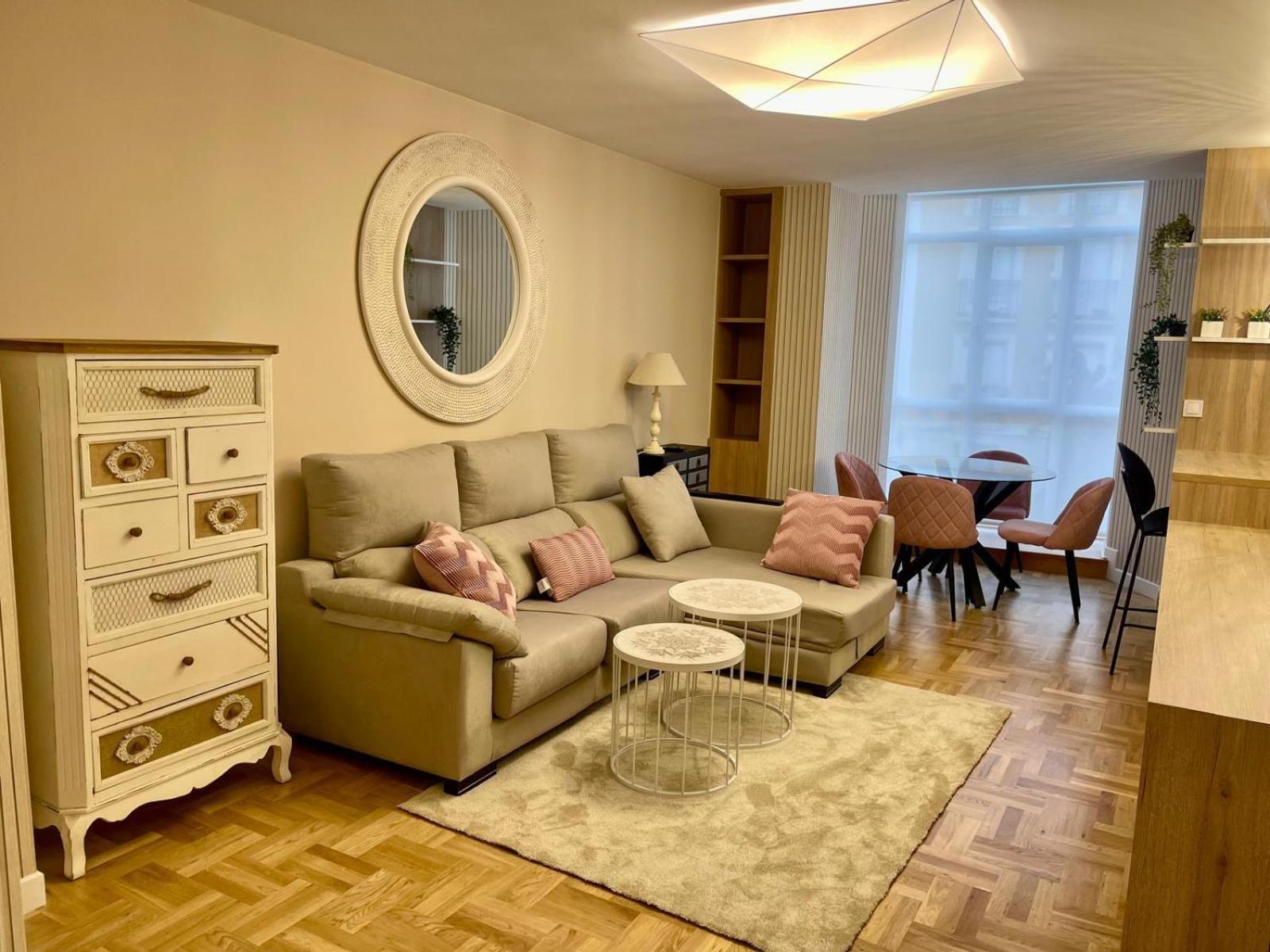 A Un Paso De La Catedral Apartment Burgos Luaran gambar