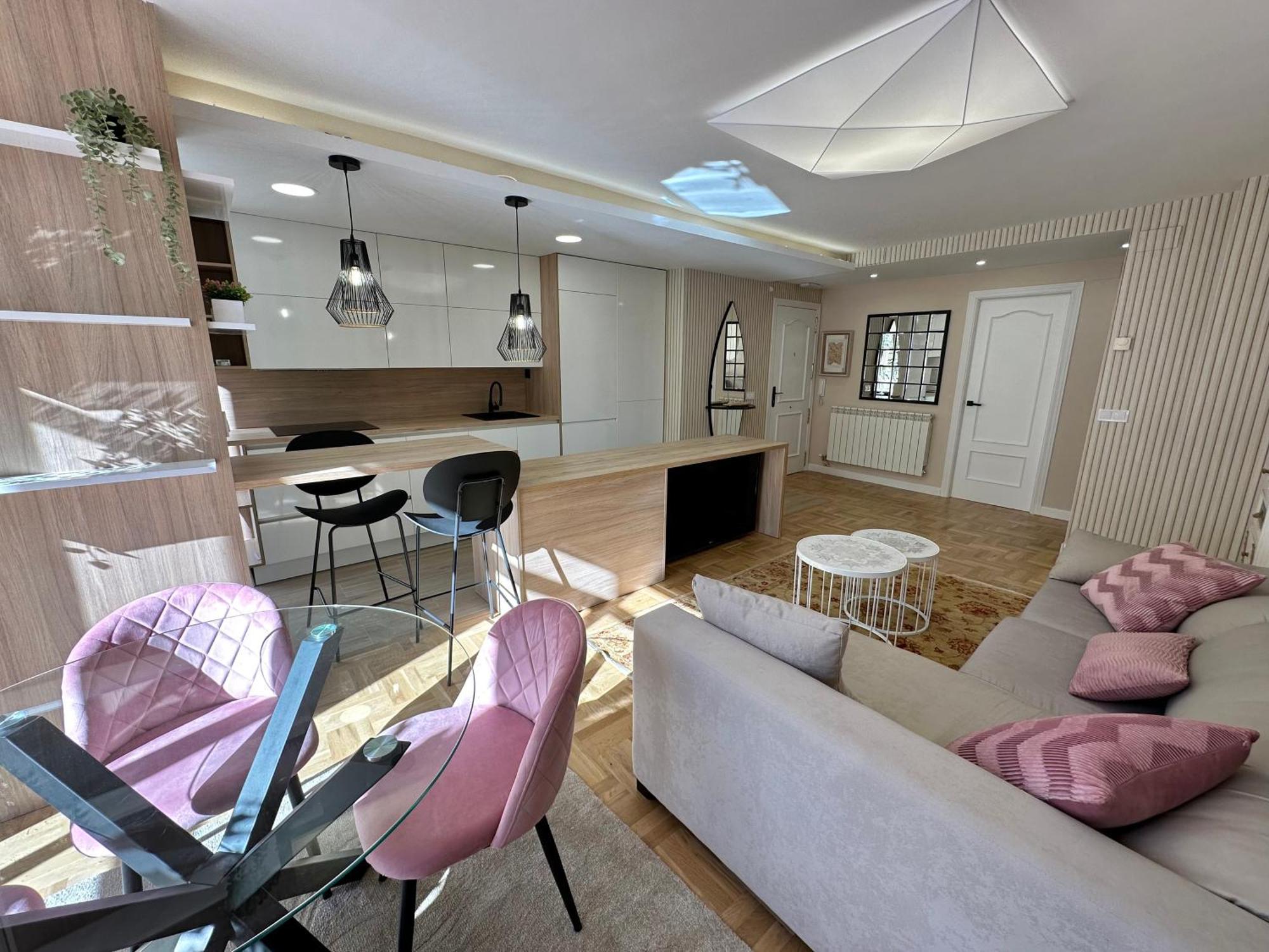 A Un Paso De La Catedral Apartment Burgos Luaran gambar
