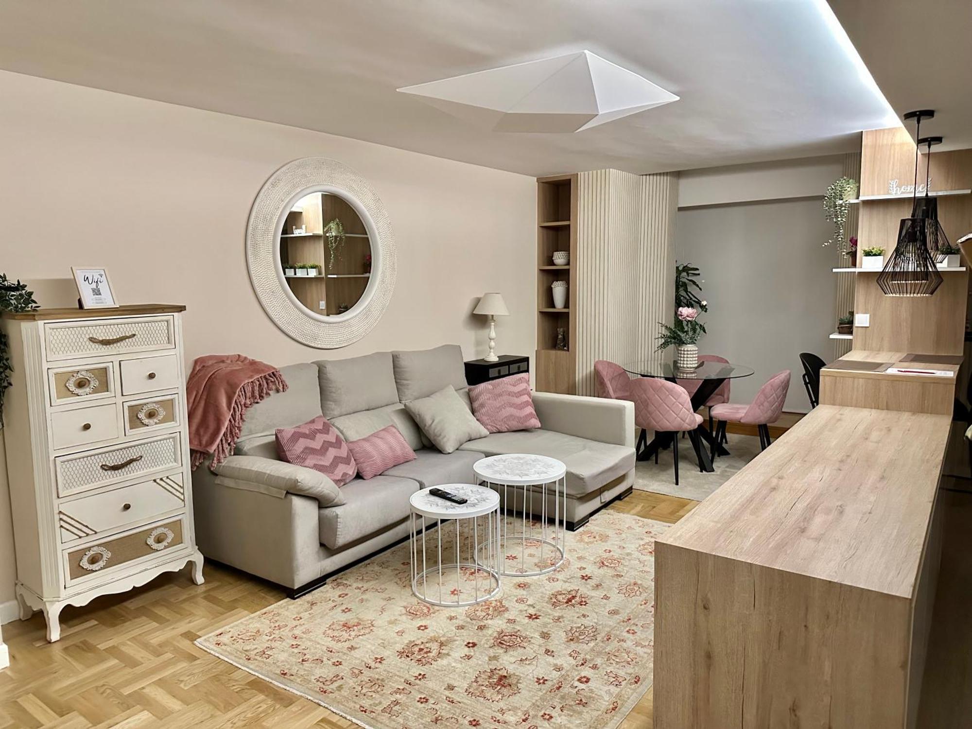 A Un Paso De La Catedral Apartment Burgos Luaran gambar